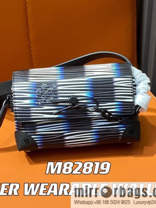 [Boutique‑grade] M82819 night chessboard plaid men\'s bag full leather epi mailman bag series STEAMER WEARABLE WALLET handbag