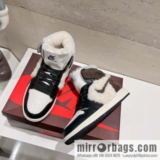 🐰🐰[Couple] Top version 🌈🌈🌈 Nike Nike WMNS Air Jordan 1 Mid \"Light Bone\" AJ1 Jordan generation Chinese help classic retro culture leisure sports basketball shoes