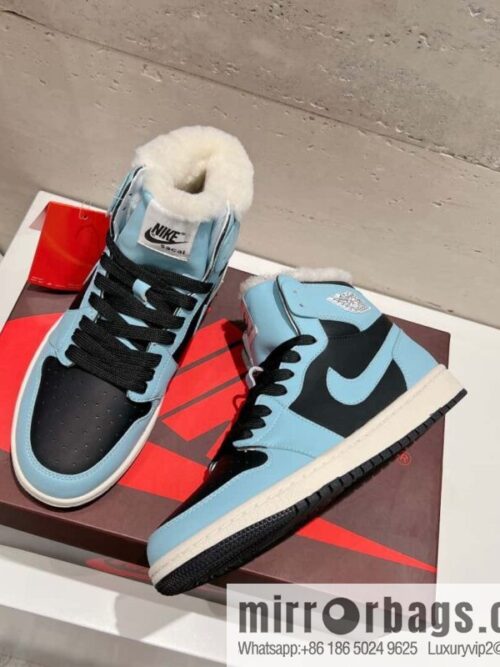 🐰🐰[Couple] Top version 🌈🌈🌈 Nike Nike WMNS Air Jordan 1 Mid \"Light Bone\" AJ1 Jordan generation Chinese help classic retro culture leisure sports basketball shoes