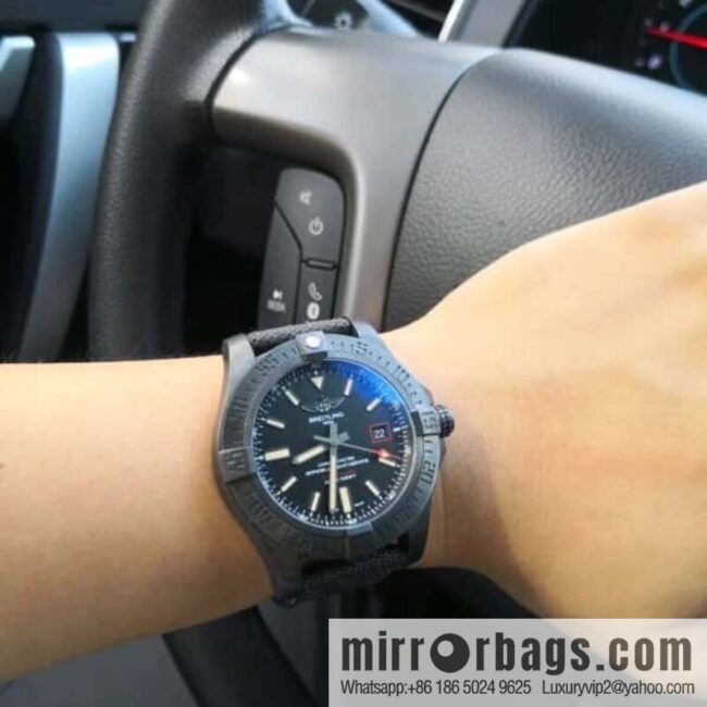 Breitling Blackbird reconnaissance aircraft imported ETA 2824-2 movement watch