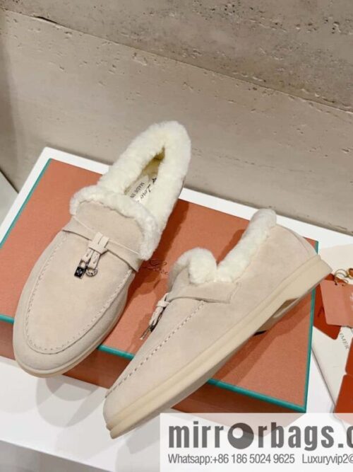 IMG_3790-800x800k44kiz1msk2152880_20250705101352.jpg 🐰🐰Loro Pian * Classic popular LP top version, British tassel flat-bottomed fluffy loafers