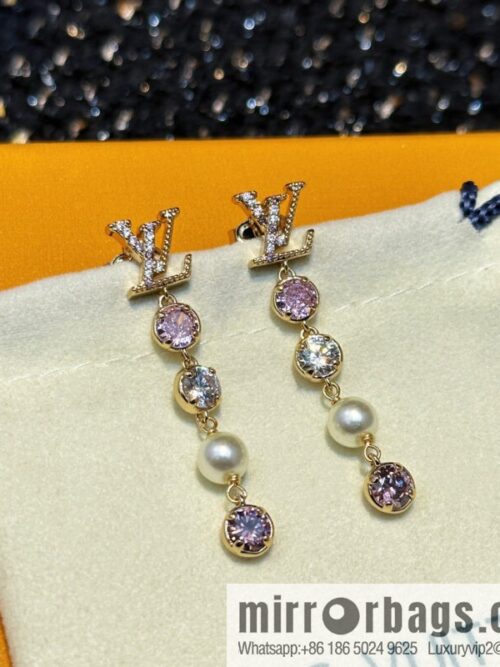 IMG_3818-800x800vjy0ohh5byx124952_20250702183246.jpg ☀Louis Vuitton Louis Vuitton LV ICONIC TRESOR Earrings ❗️ New ❗️ M01510