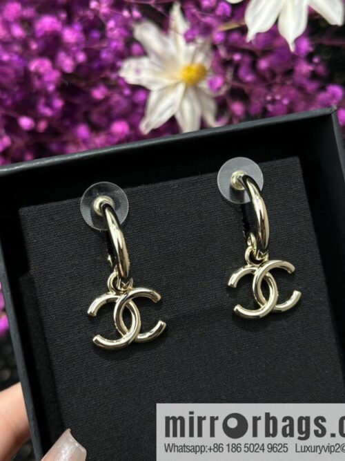IMG_3908-800x800i3whllyda3o124842_20250702182930.jpg ☀️New ☑️ Chanel C2 double c glossy stud earrings