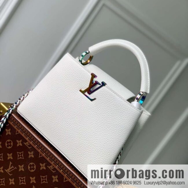 M22054 CAPUCINES small handbag