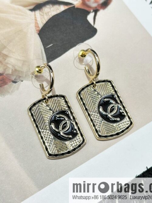 IMG_3981-800x800reft1h3cnxl124759_20250702182658.jpg ☀️New ☑️ Chanel C2 double c square brand stud earrings ☀️