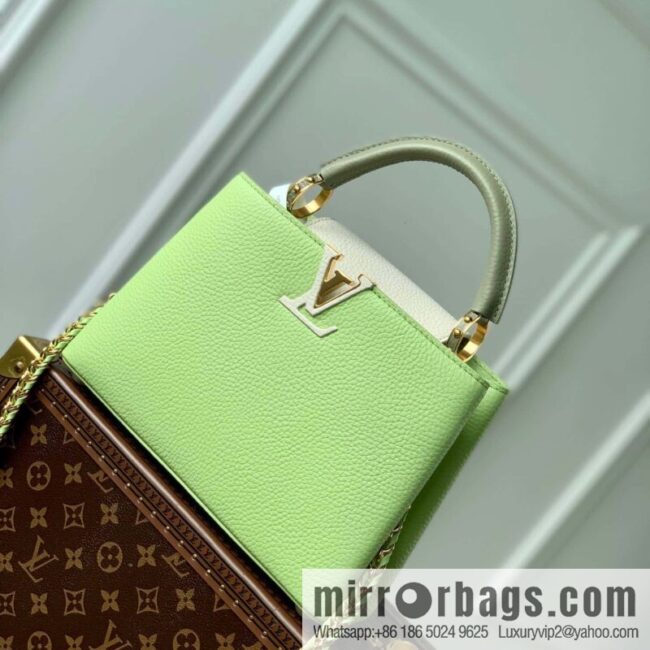 M21689 green with white M22055 CAPUCINES small handbag