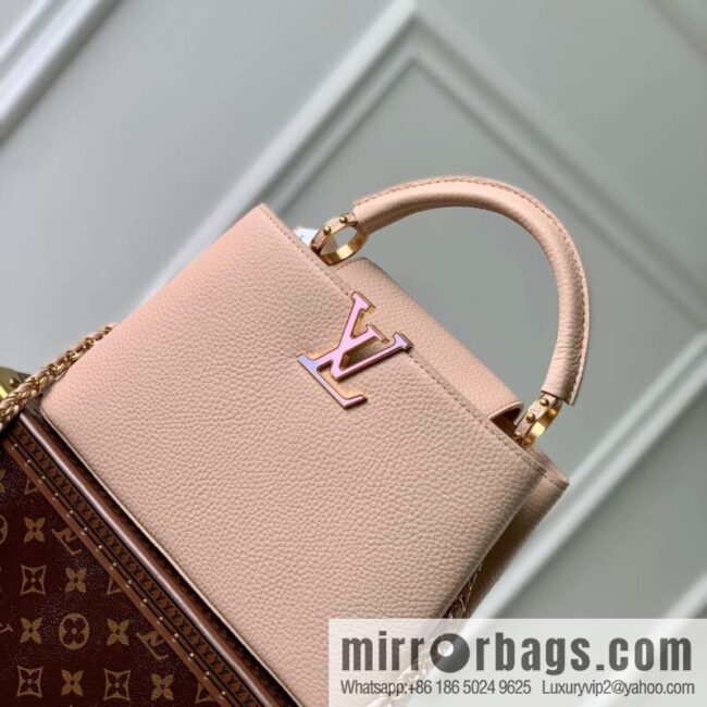 M21689 green with white M22055 CAPUCINES medium handbag