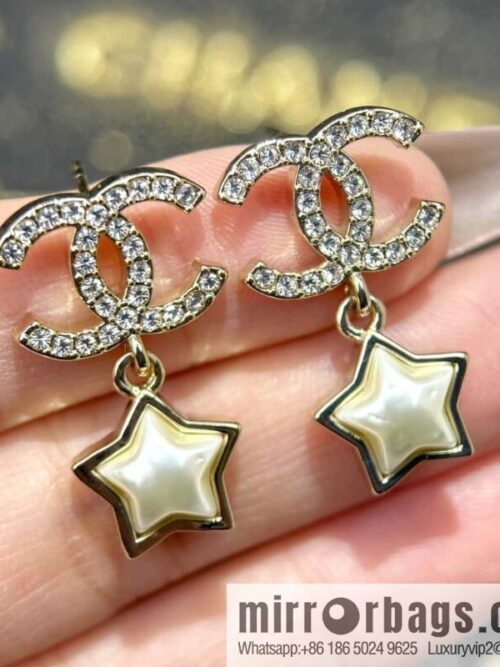 IMG_4288-800x8002r1dtjtsyyw124633_20250702182301.jpg ☀️New ☑️ chanel c2 double c pentagram ⭐ star stud earrings ☀️