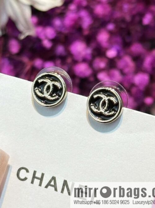 IMG_4315-800x8000fmu14pxcws124600_20250702182200.jpg ☀️New ☑️ chanel c1 double c round stud earrings ☀️