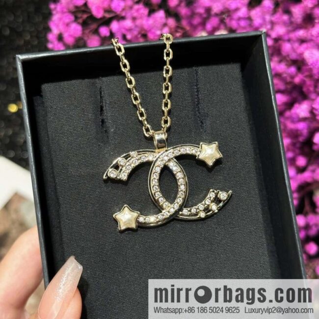☀️New ☑️ Chanel Full Diamond Double C Pentagram ⭐ Star Necklace ☀️