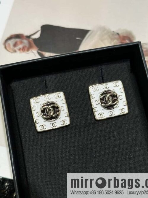 IMG_4604-800x800pren3jfig2o124256_20250702181038.jpg ☀️Original ☀️ new ☑️ Chanel c1 double c square earrings ☀️