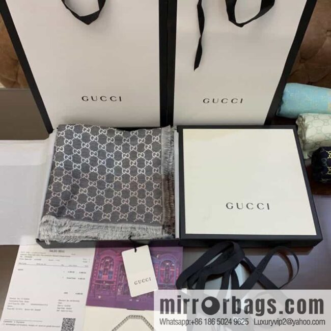 IMG_4629-800x800x23wdlbgpcc112744_20250702112230.jpg GUCCI Gucci GG logo women\'s scarf 558274