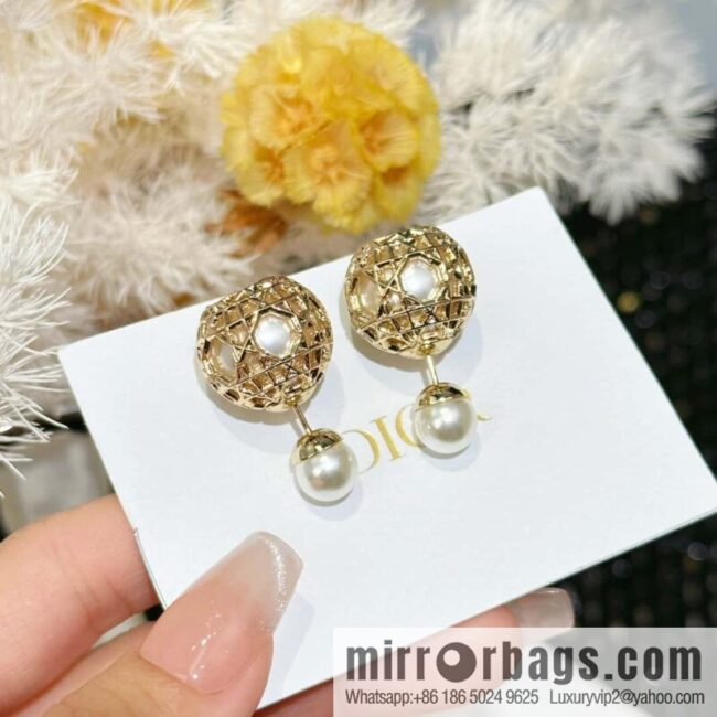 New ☑️ DIOR hollow pearl earrings stud earrings