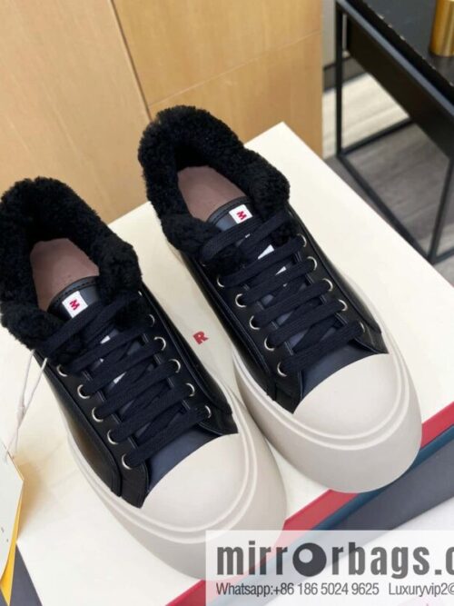 🐰🐰MARNI star with ❤️‍🔥 high version MARNI catwalk model flat shoes