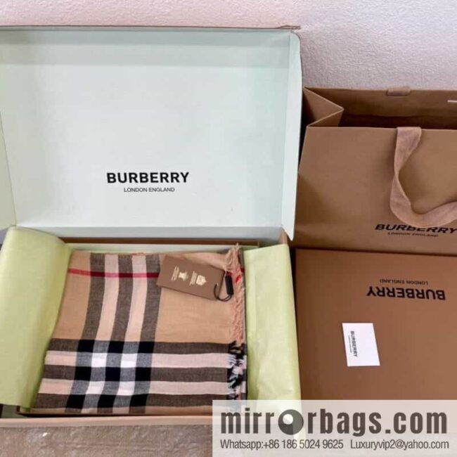 Burberry Burberry Thin Silk Hair Classic Long Towel
