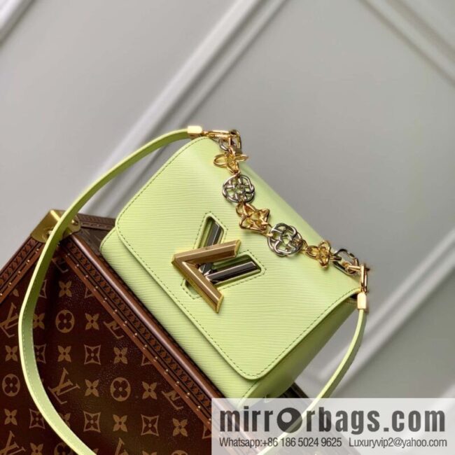 M22768 TWIST Small Handbag