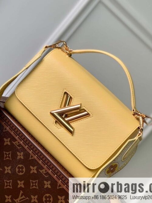 IMG_5335-800x800k2lrjnfvxbr57493_20250719001607.jpg M22038 Yellow (M22036 Black) M22038 Twist Medium Handbag
