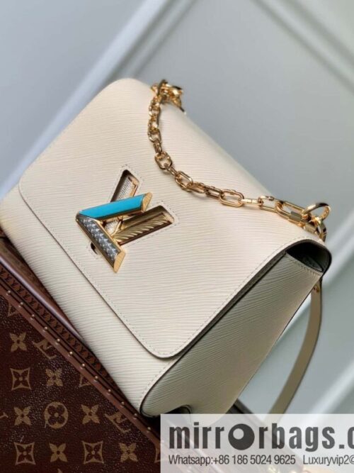 IMG_5381-800x800sxig1c1uazk58636_20250719003232.jpg M21032 TWIST medium handbag