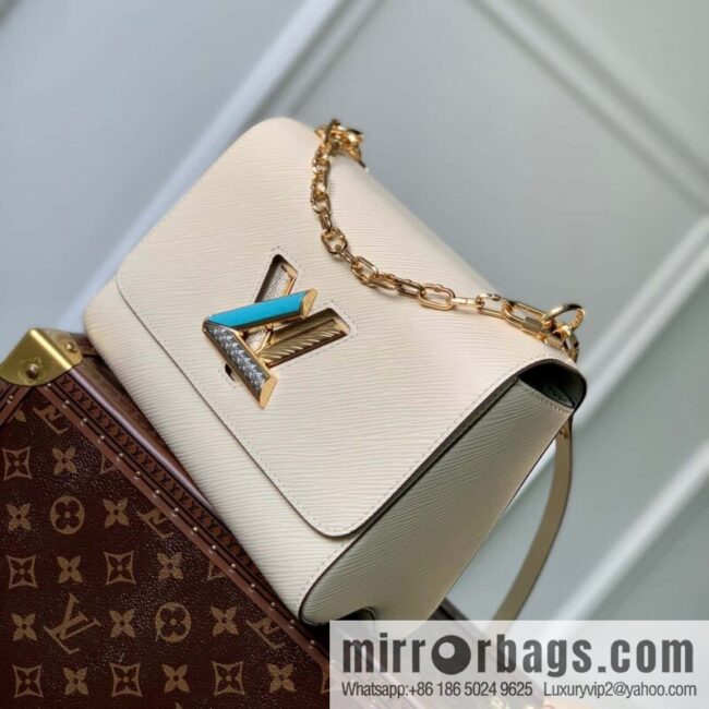 M21032 TWIST medium handbag
