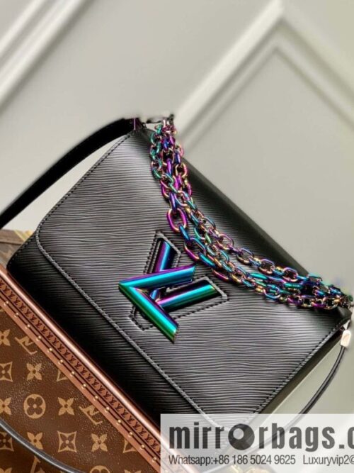 IMG_5398-800x80023slkww1fuw58658_20250719003248.jpg M22028 TWIST medium handbag (50282 black color chain)
