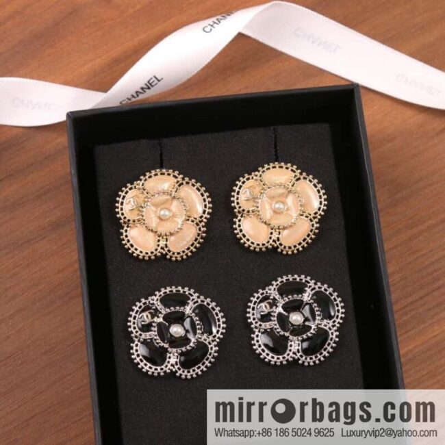 ☀️New ☑️ chanel c1 double c camellia oil stud earrings ☀️