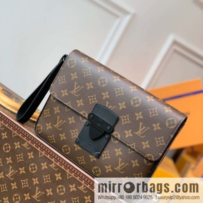 M80560 M80582 S Lock 4A Handbag