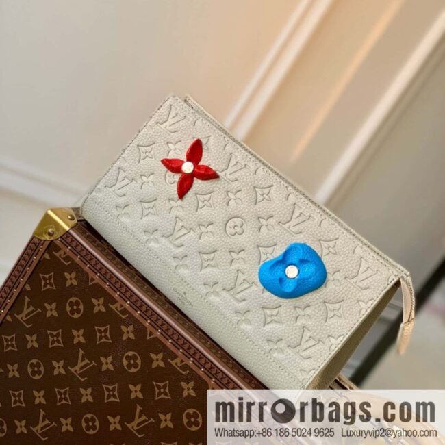 IMG_5466-800x800hufigul04xn58712_20250719003328.jpg M81556 White clutch bag 1934 Louis Vuitton Sac Tricot handbag