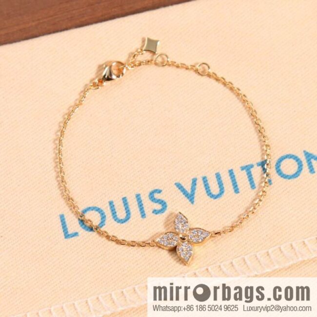 ☀Louis Vuitton Blossom Collection, Four Leaf Clover Bracelet ☀