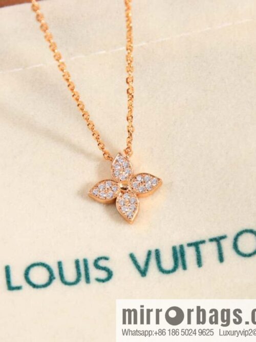 IMG_5589-800x800diqezf1dwrz144819_20250705045019.jpg Louis Vuitton Blossom Collection, Four Leaf Clover Necklace