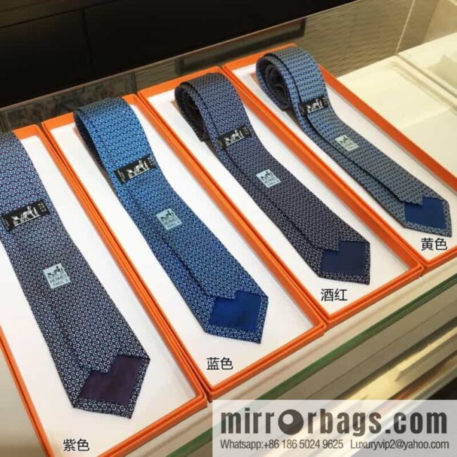 IMG_5595-800x80024ul3kr05ey102530_20250702051347.jpg Hermes 100% Top Twill Silk Colored Chain Link Tie