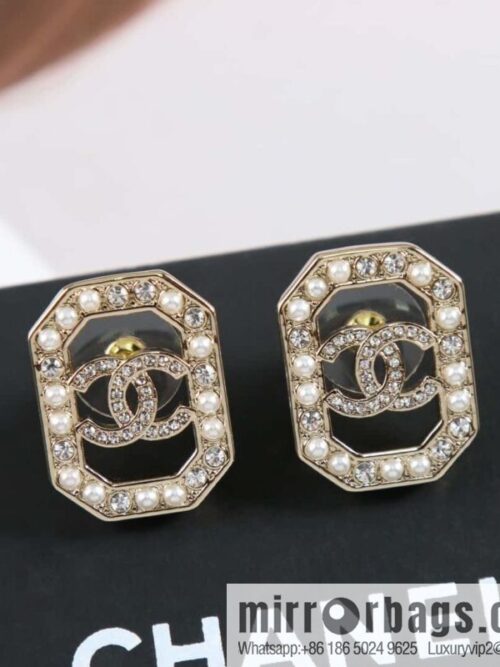 IMG_5617-800x800hn2vweetjxc144781_20250705044916.jpg New ☑️ Chanel c1 double c octagonal pearl stud earrings