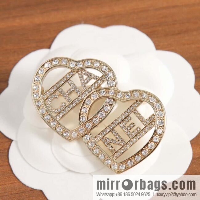 New ☑️ Chanel double love peach heart brooch