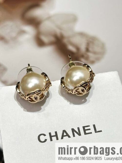 IMG_57560-800x8000ik0zymbjp3120294_20250702150349.jpg ☀️New ☑️ Chanel double C pearl stud earrings ☀️