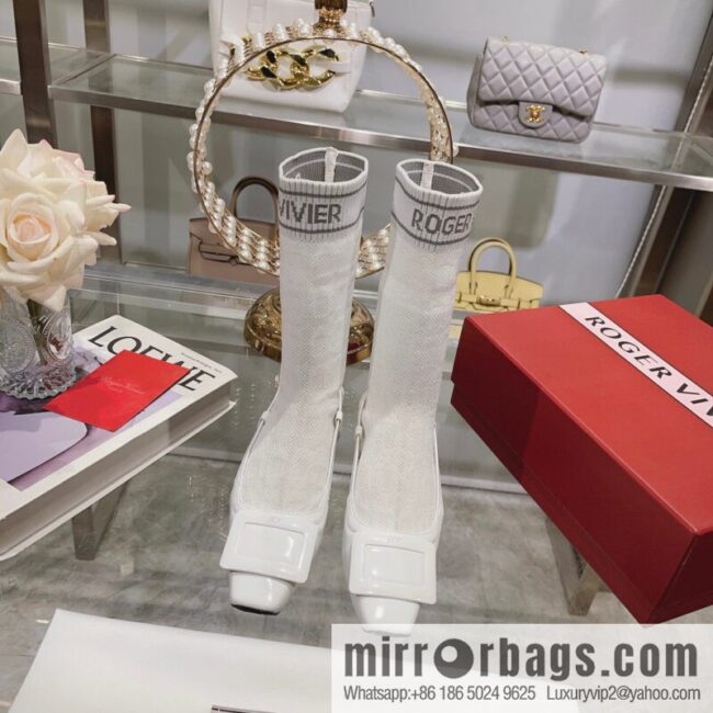 🐰🐰RV2023 early autumn new women\'s shoes Belle Vivier paint buckle patent leather socks boots