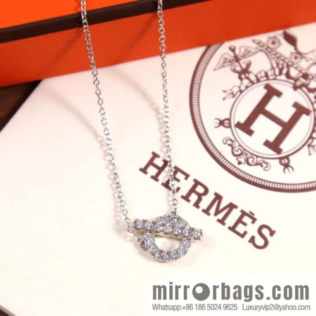 New, Hermès HERMES full diamond OT stud earrings, necklaces.