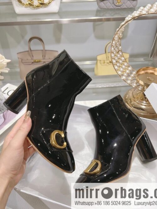 IMG_5805-800x800vkiaxxxwzdq143492_20250705041118.jpg 🐰🐰Dior, new bare boots on new models🌟