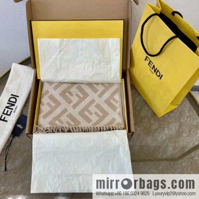 IMG_6042-800x800xykohaczg4m83513_20250701204231.jpg FENDI Fendi Classic FF Logo Cashmere Scarf FXT260