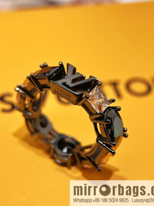 LV Louis Vuitton LIGHT ring M1202M US size 6789 ☀️