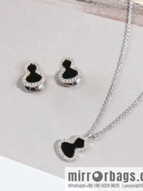 ☀️Qeelin Kirin Wulu White Gold HyCeram ® Black Gourd Necklace, Earrings ☀️