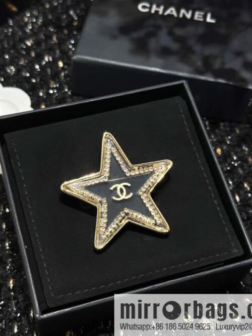 IMG_6152-800x800vugejoeoude119906_20250702145254.jpg ☀️New ☑️ Chanel Double C Pentagram ⭐ Star Brooch ☀️