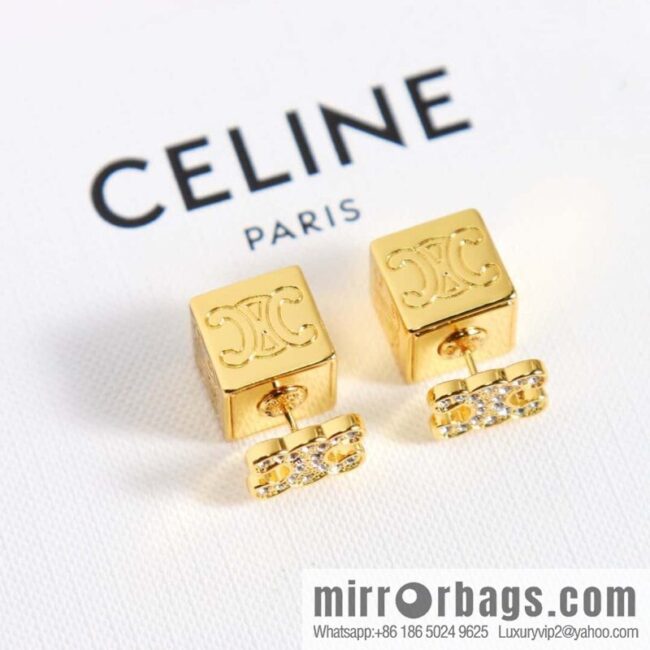 ❗️New ❗️ ☀️ New ☑️ Celine Celine dice stud earrings ☀️