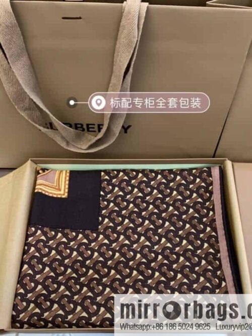 Burberry Burberry Logo Shawl Scarf