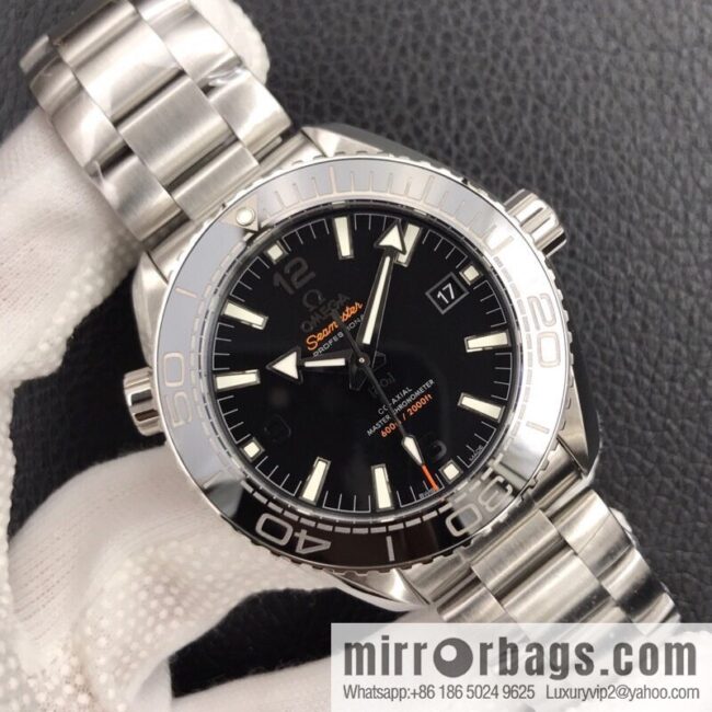 VS New product on sale: Hippocampus 600GMT Tai Chi Ring 43.5mm integrated black and white ceramic ring
