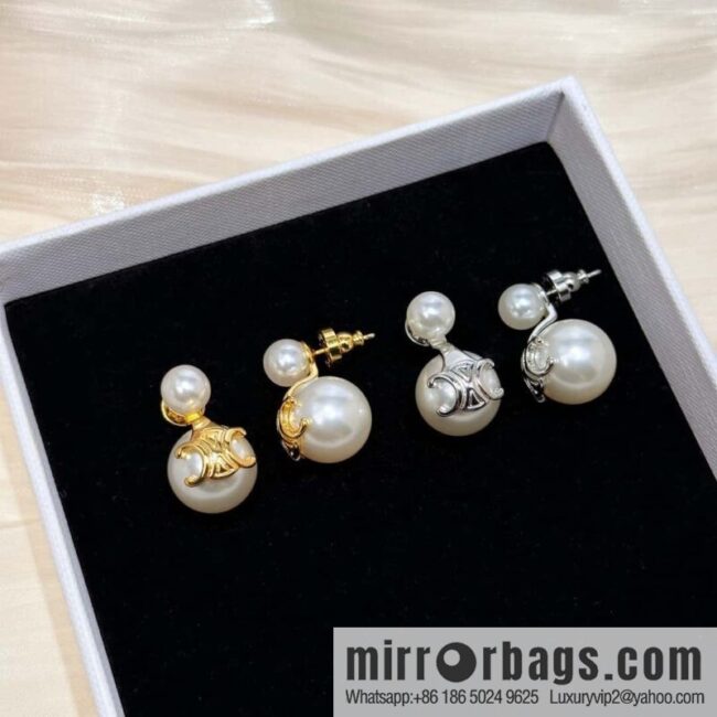 ☀️New ☑️ Celine Arc de Triomphe pearl stud earrings ☀️