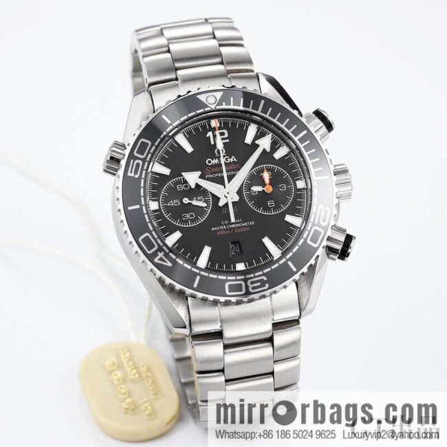 Omega Seamaster 600 meters diving series: movement model: 9900, running second timing automatic machine, watch diameter 45.5mm