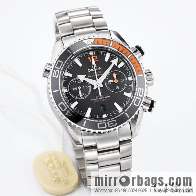 Omega Seamaster 600 meters diving series: movement model: 9900, running second timing automatic machine, watch diameter 45.5mm