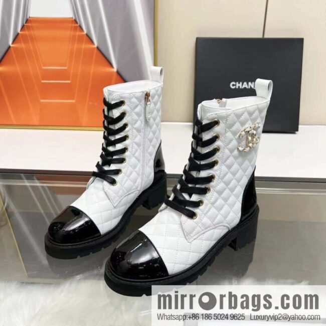 🐰🐰 \"CHANEL\" Chanel\'s latest Martin boot series, the top-level show series