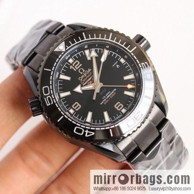 Omega All Black Ocean Universe 600 meters \"Black of the Deep Sea\" - New Zealand Emirates Captain 1: equipped with a self-produced 8906 movement