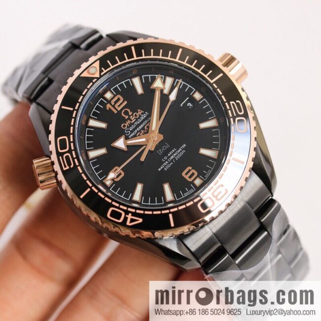 Omega All Black Ocean Universe 600 meters \"Black of the Deep Sea\" - New Zealand Emirates Captain 1: equipped with a self-produced 8906 movement