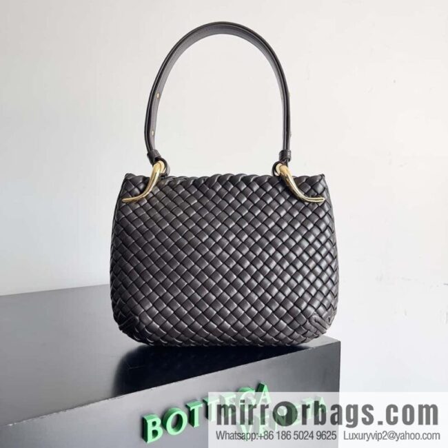 BV early spring new Clicker circular arc bag lamb woven leather, model number: 730968 chocolate color